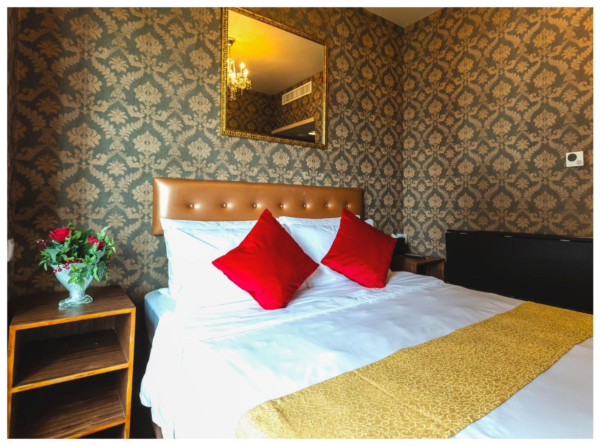Ramada Grand 4*