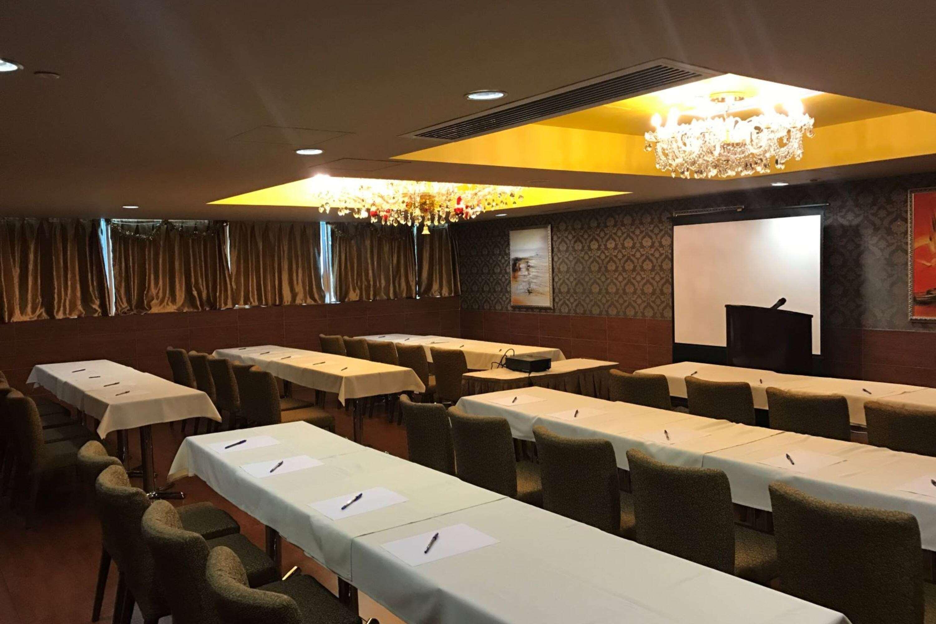 酒店 华美达华丽酒店 4*